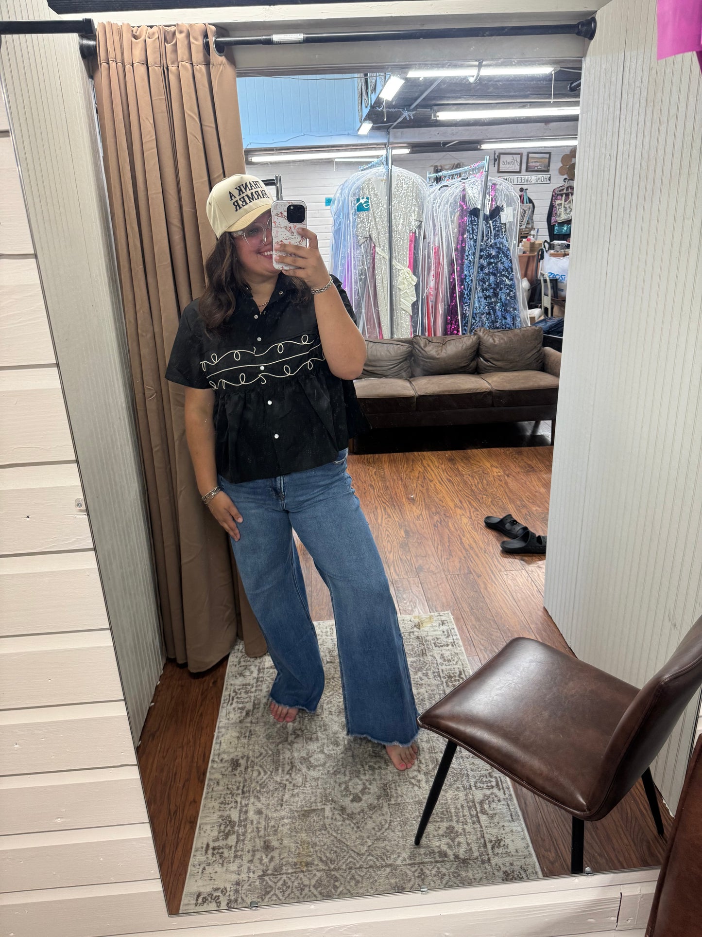 Wide Leg Raw Hem Jeans