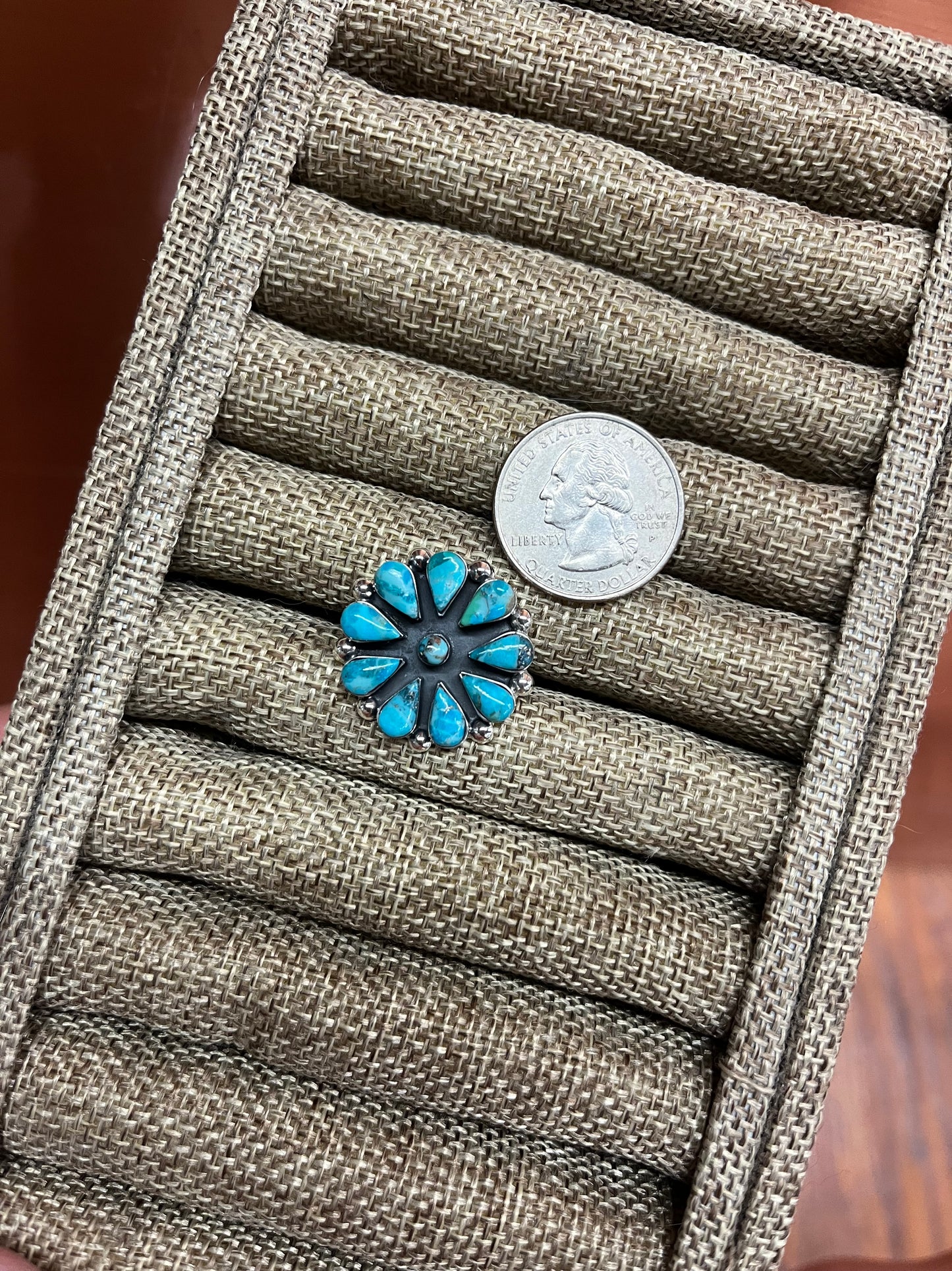 Circle Cluster Ring