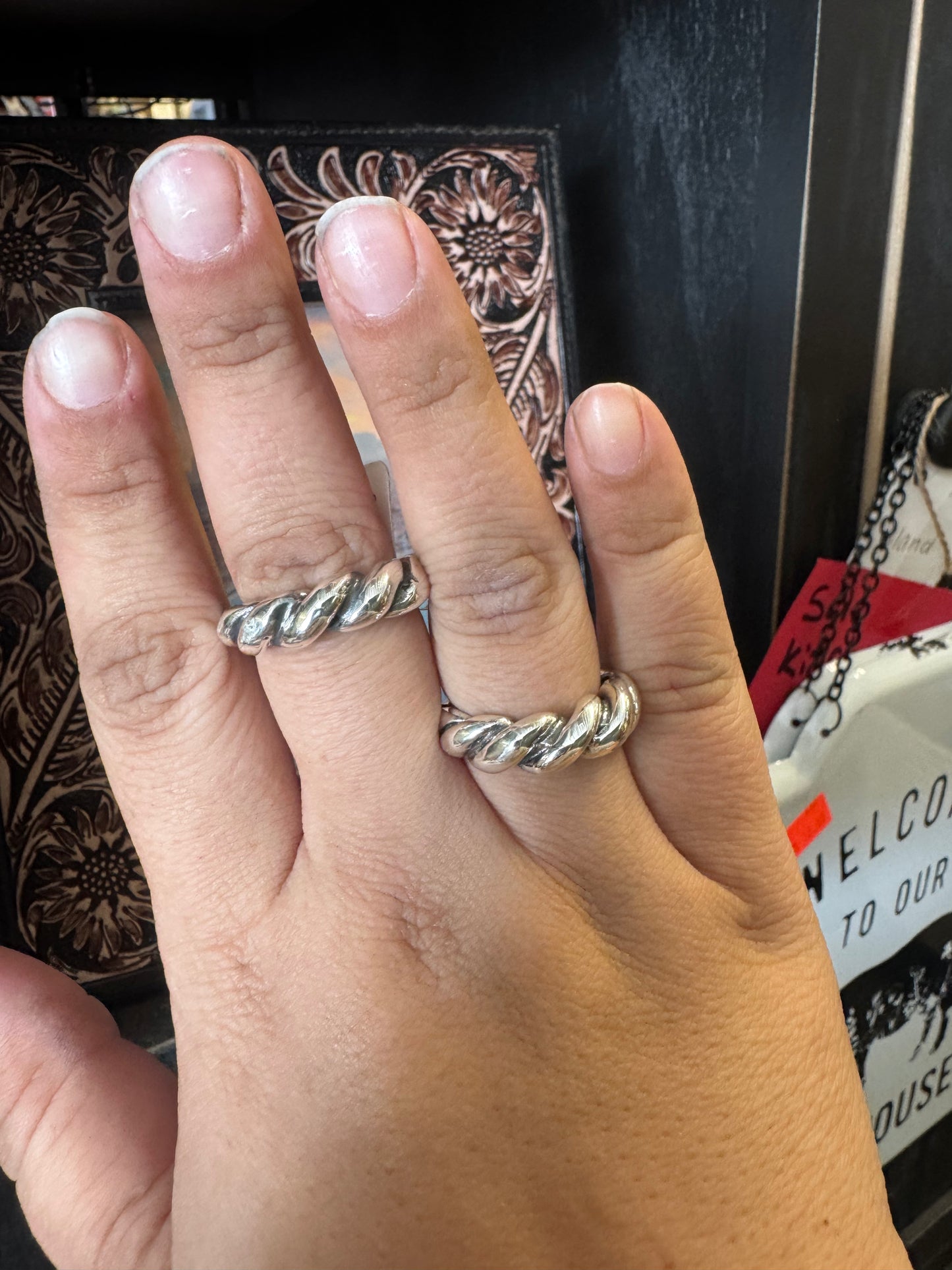 Graduated twist ring