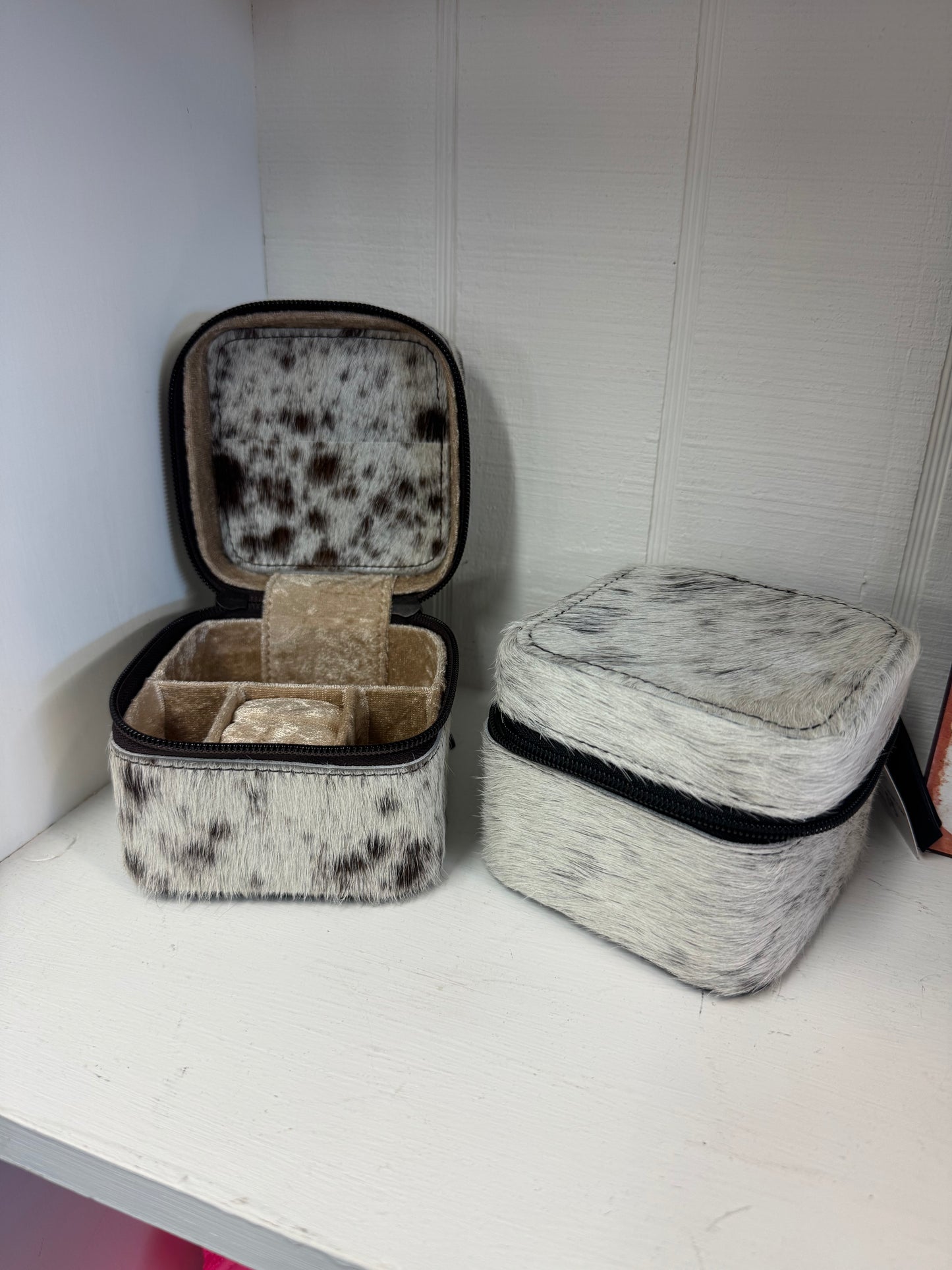 Small Cowhide Jewelry Box