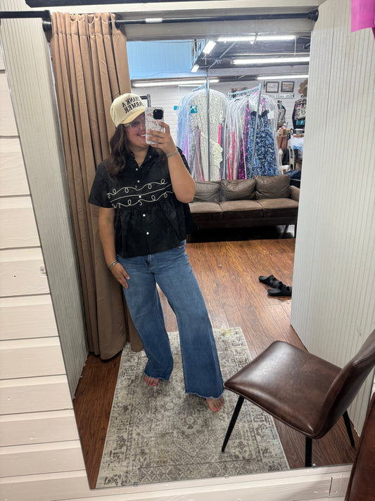 Wide Leg Raw Hem Jeans
