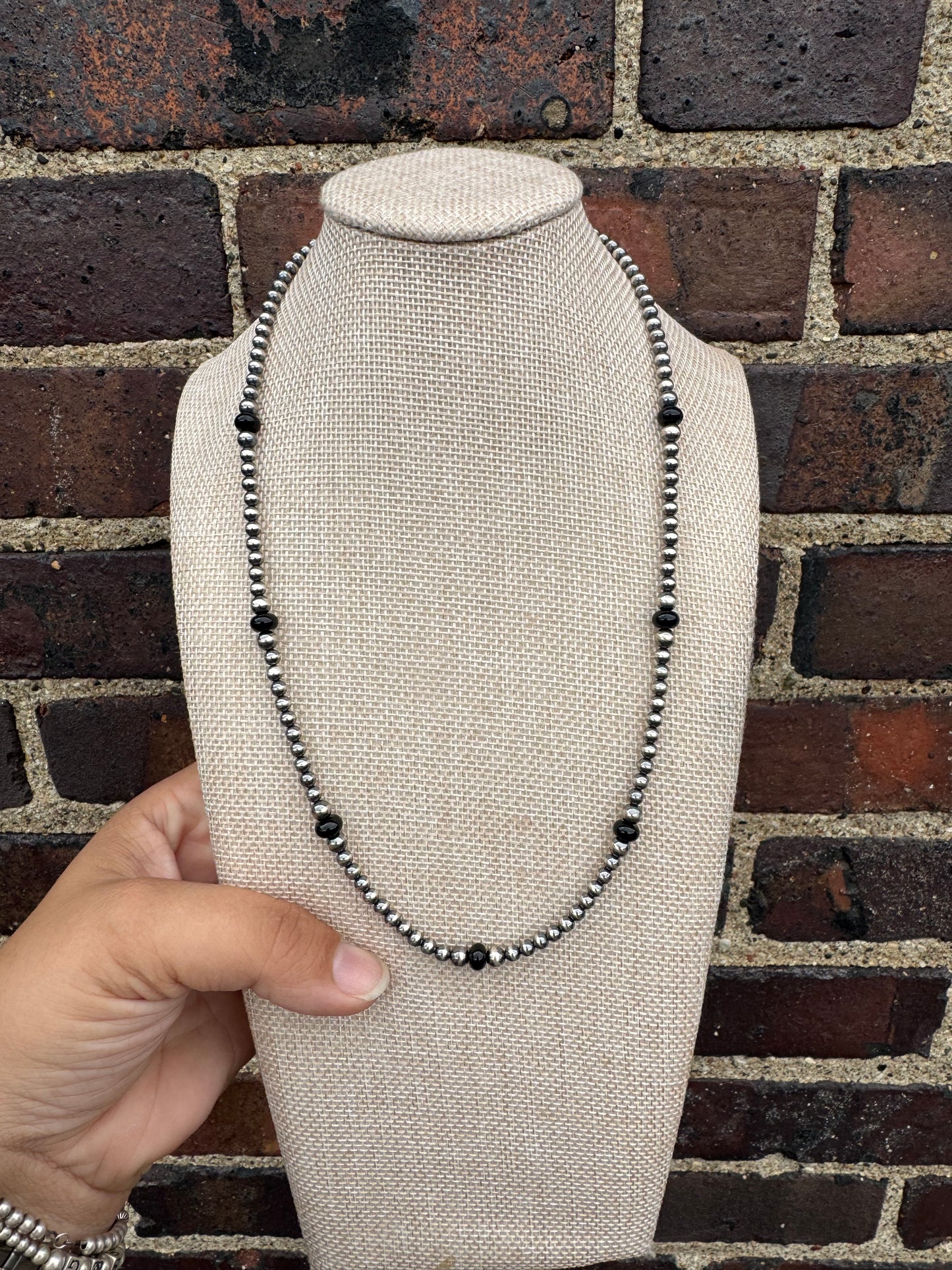 Colorful Detail Pearl Necklaces