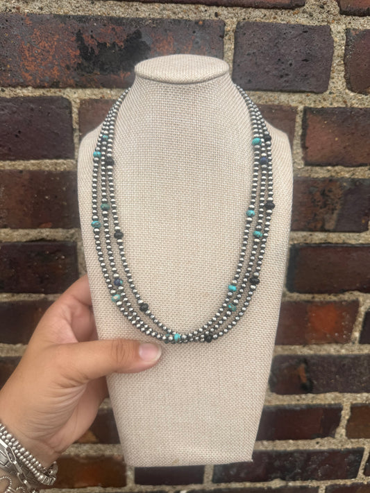 Colorful Detail Pearl Necklaces