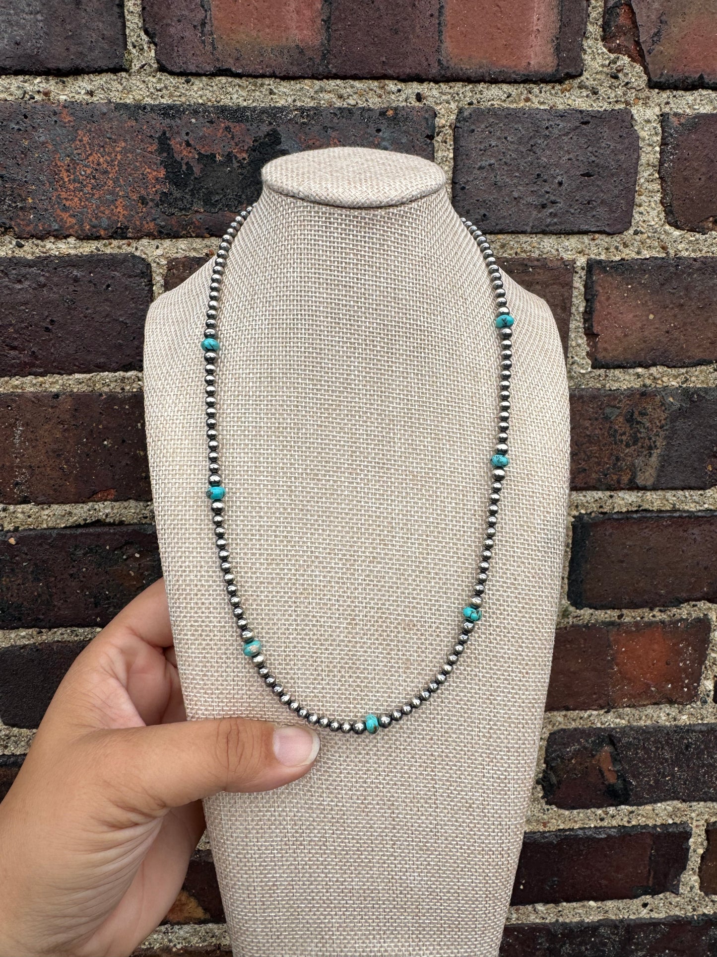 Colorful Detail Pearl Necklaces