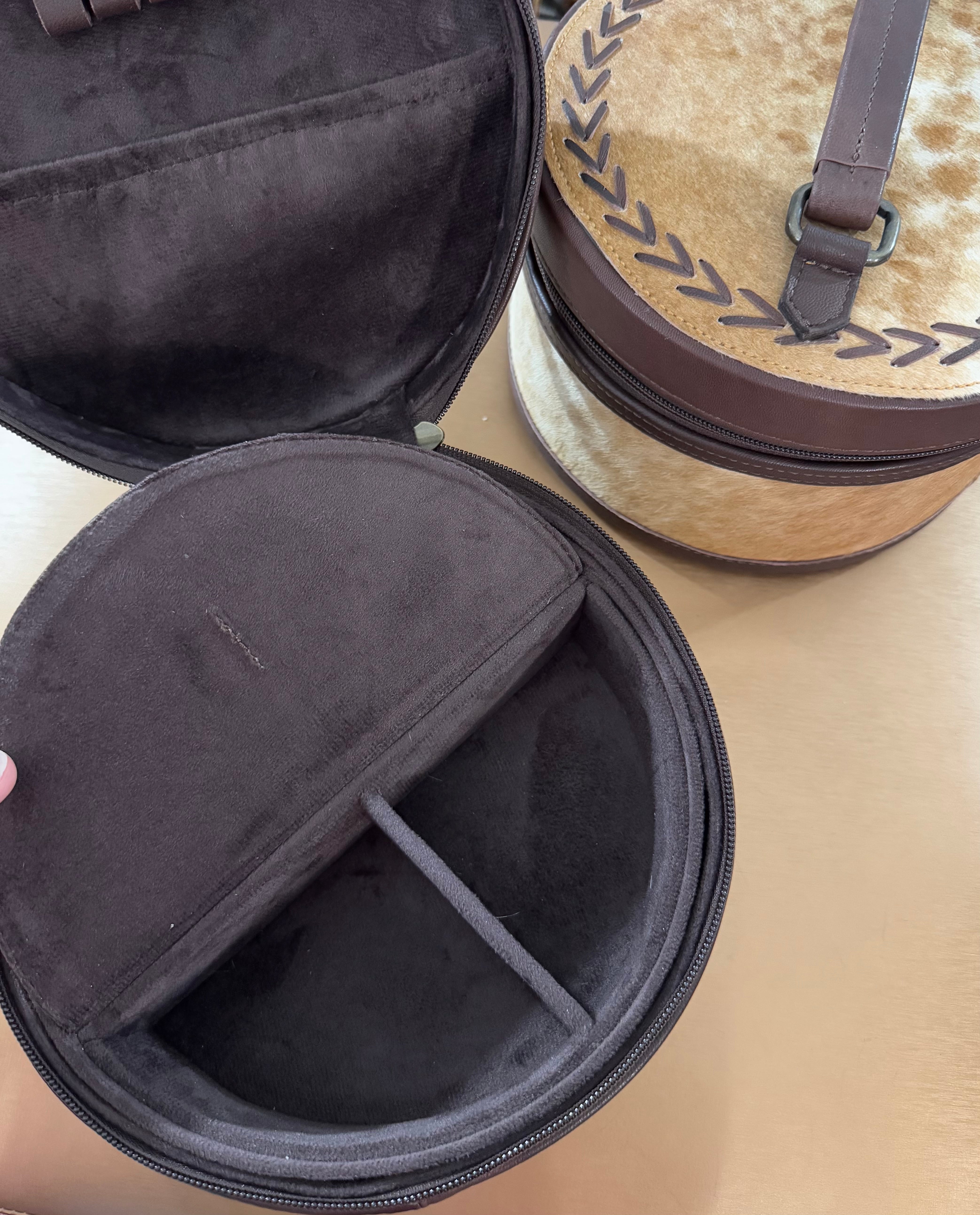 Round Hide Jewelry Boxes