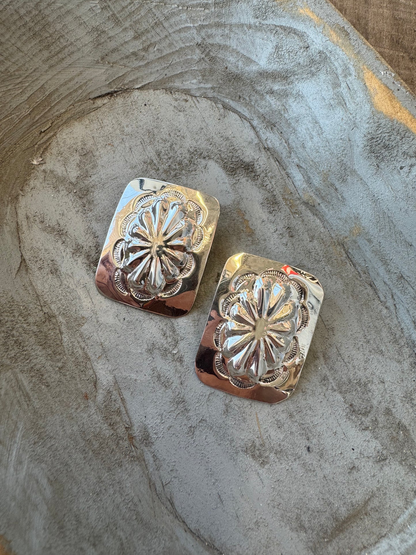 Shiny Concho Squares