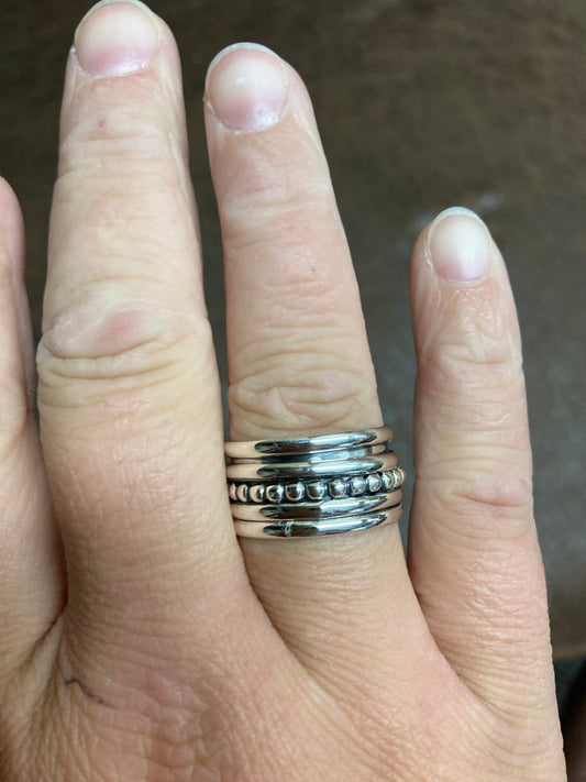 Thick Mini Pearl Spinner Ring