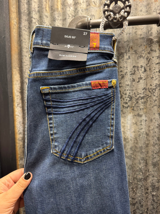 7FAM 30 inch inseam Dojo in Medium Melrose