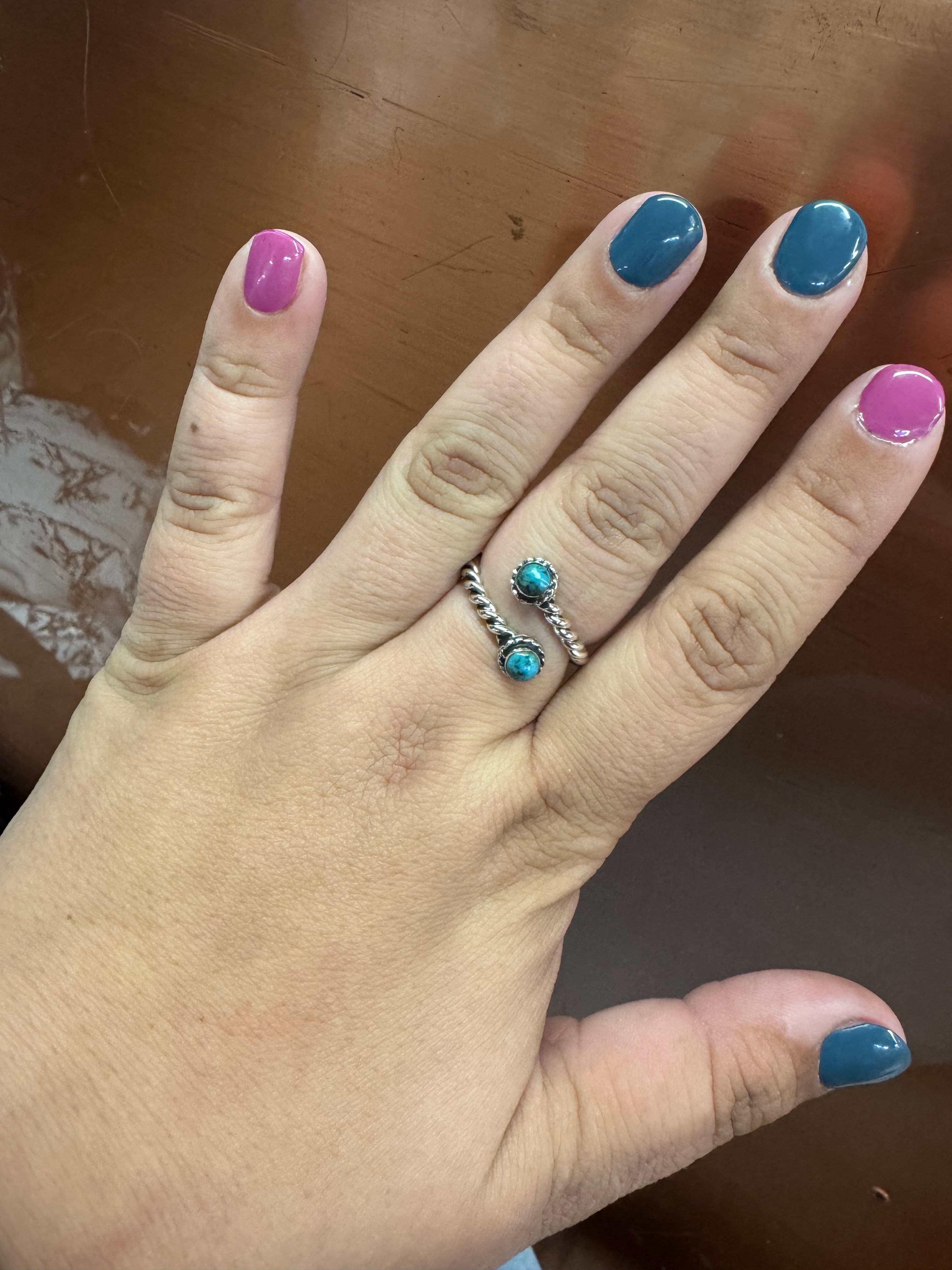 Turquoise Twist Ring round stones