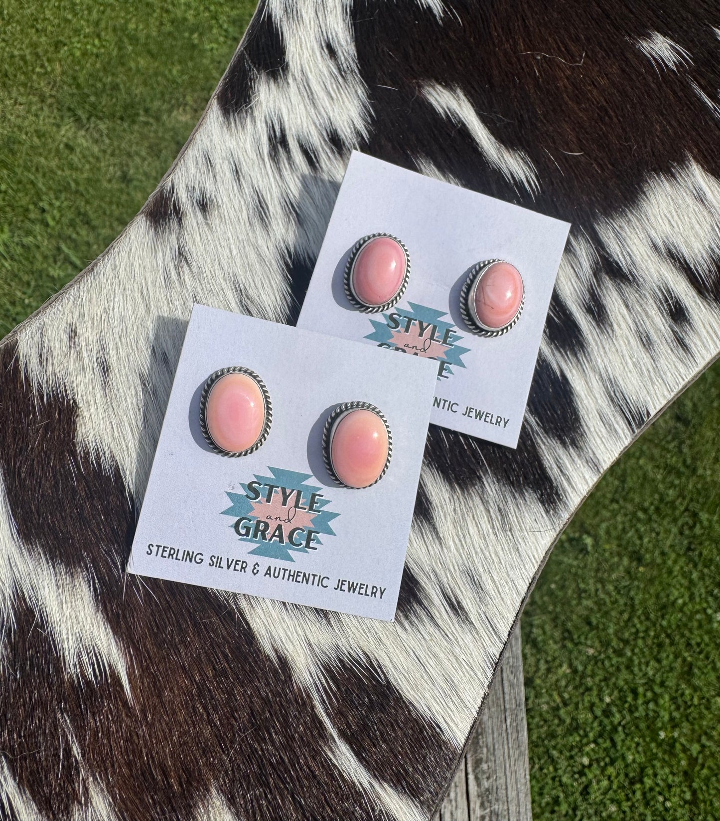 Pink Conch Oval Studs
