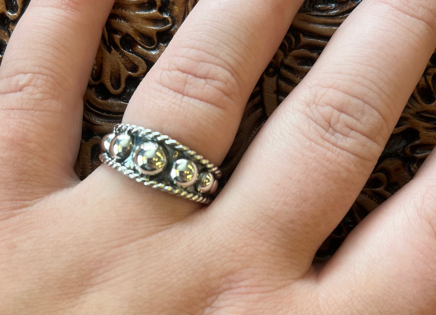 Graduated pearl Dot Stacker Ring