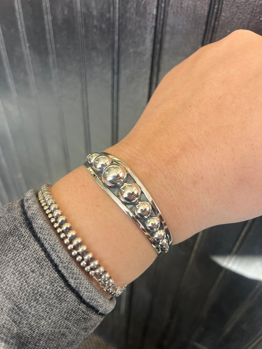 Graduated Pearl Cuff Bracelet