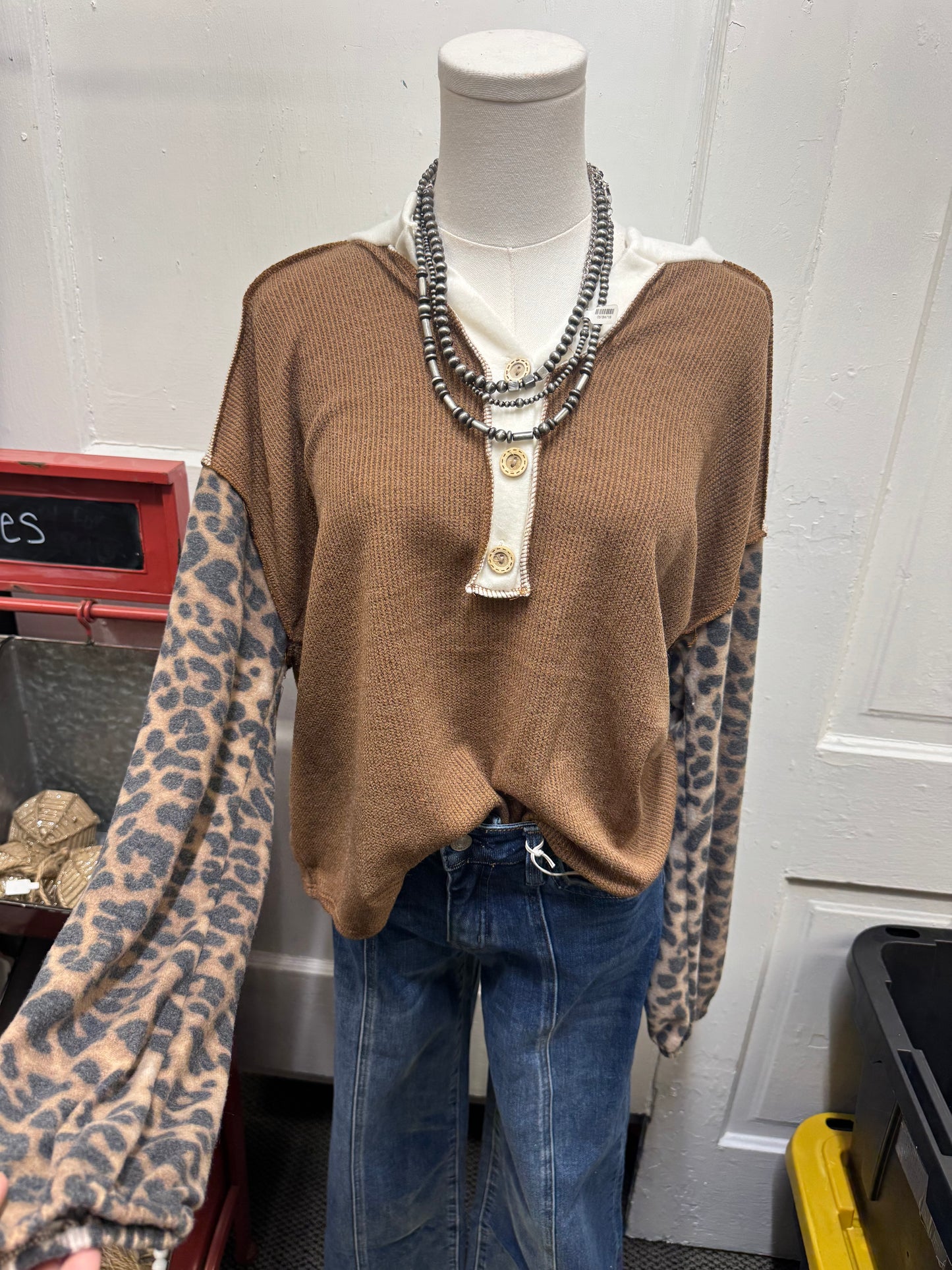Leopard Sleeve Top