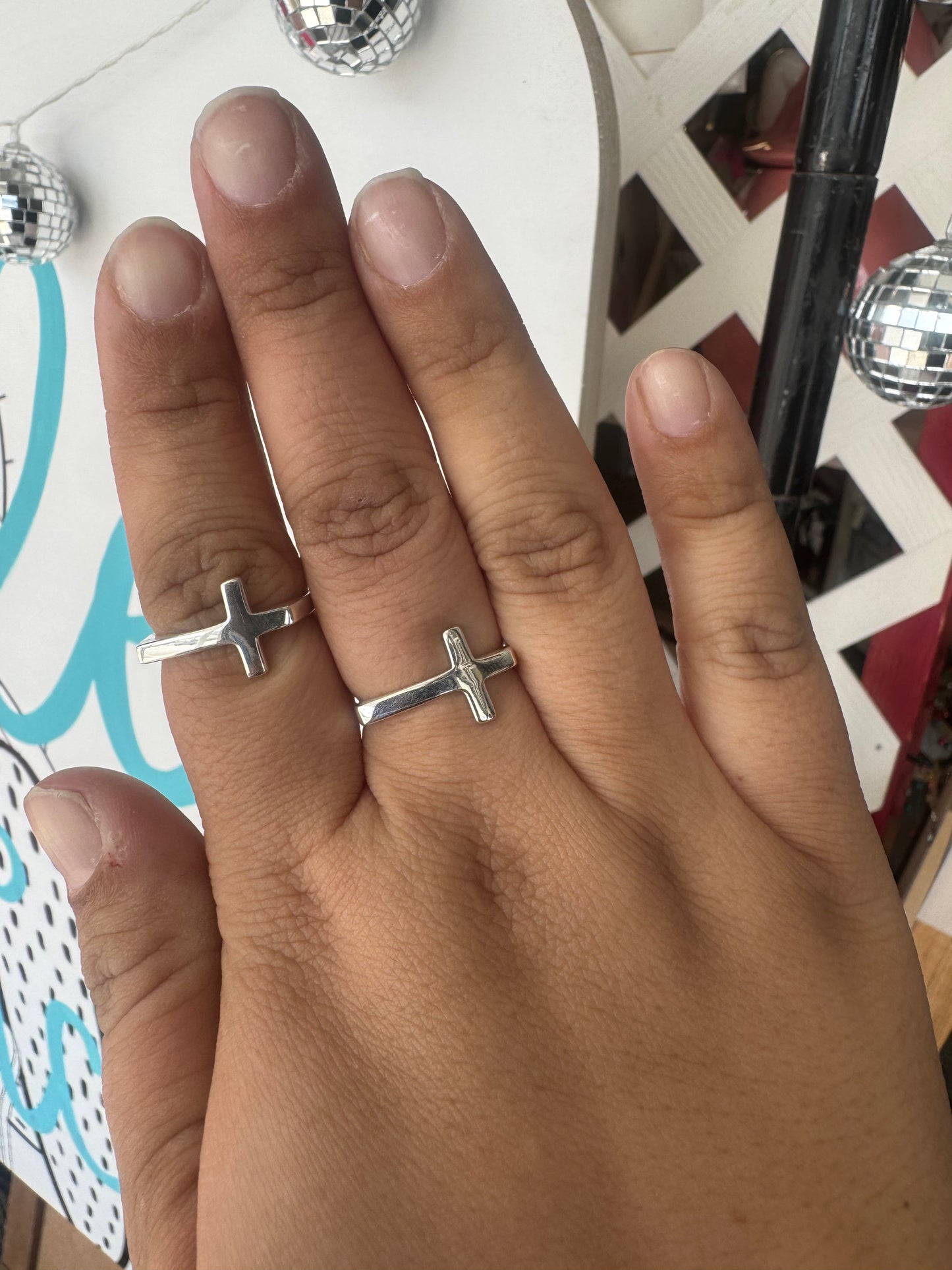Square Cross Rings