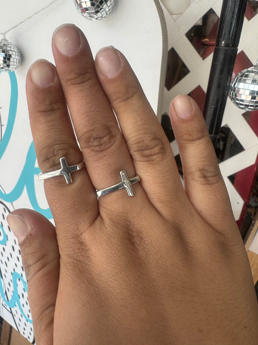Square Cross Rings