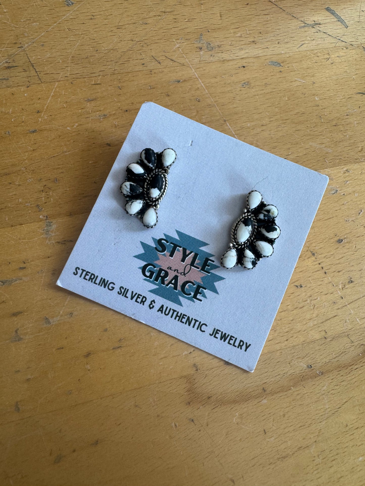 White Buffalo Mini Half Clusters