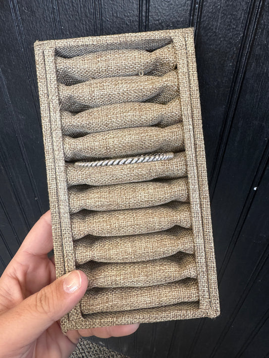 Small Twist Cuff