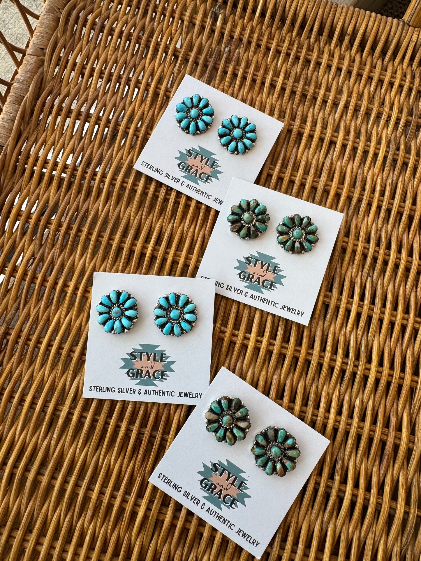 Turquoise Small Circle Clusters